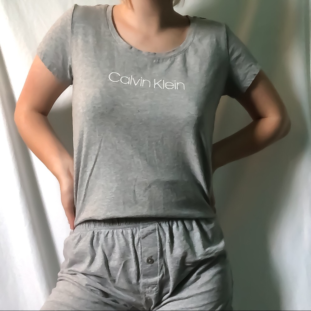 Great Calvin Klein T